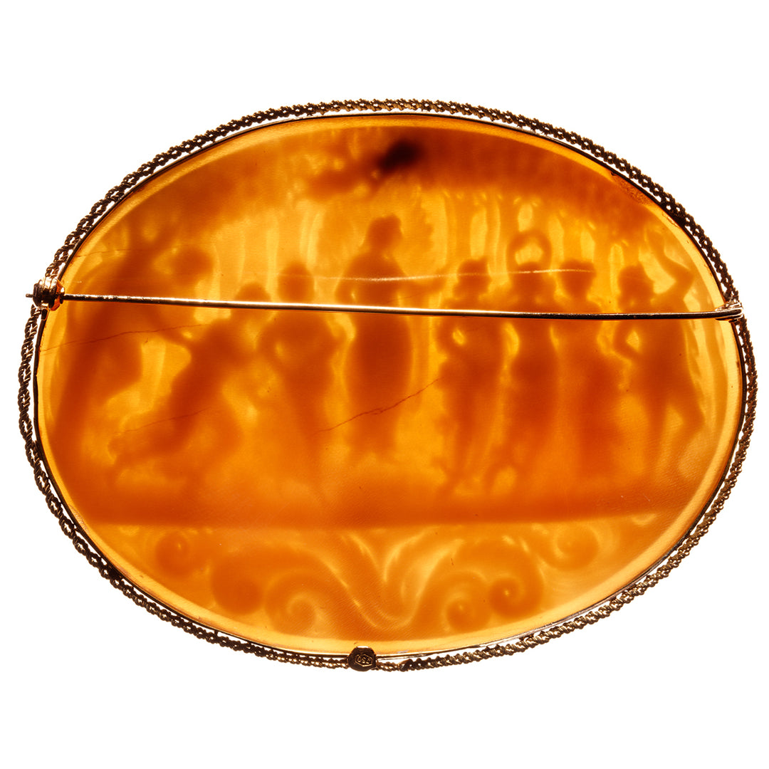 Brosche mit antiker Waldszene