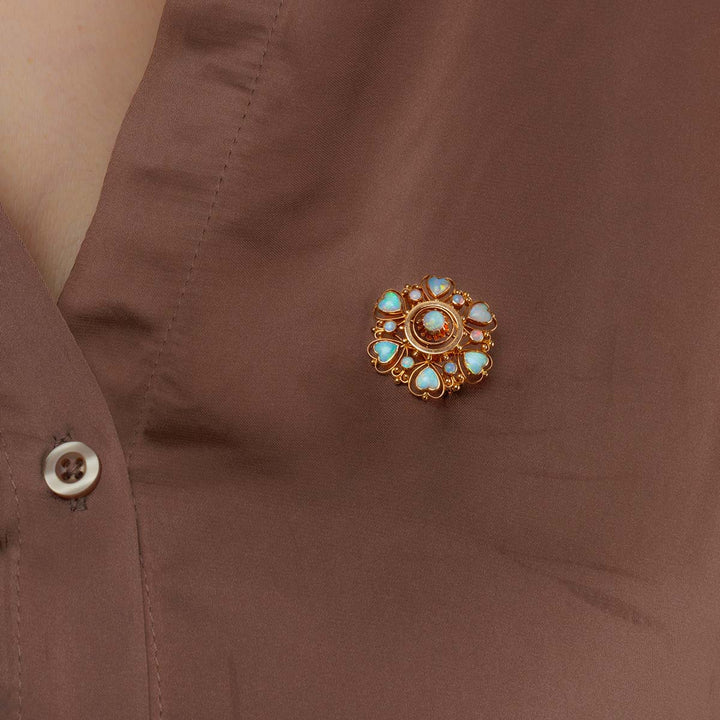 Opal-Brosche