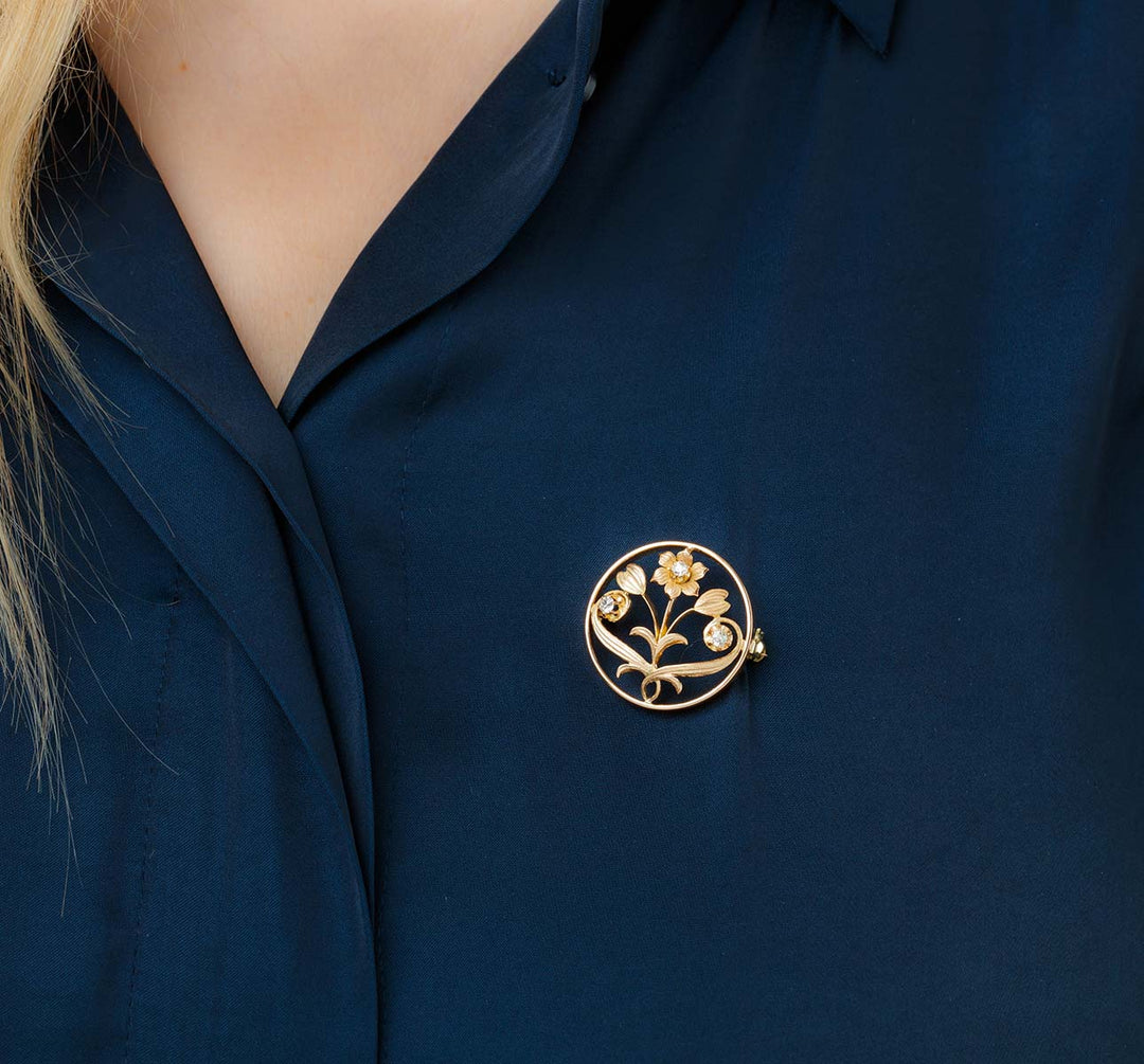 Florale Goldbrosche
