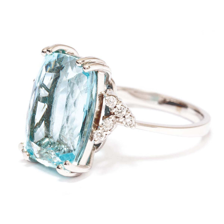Aquamarin-Brillantring