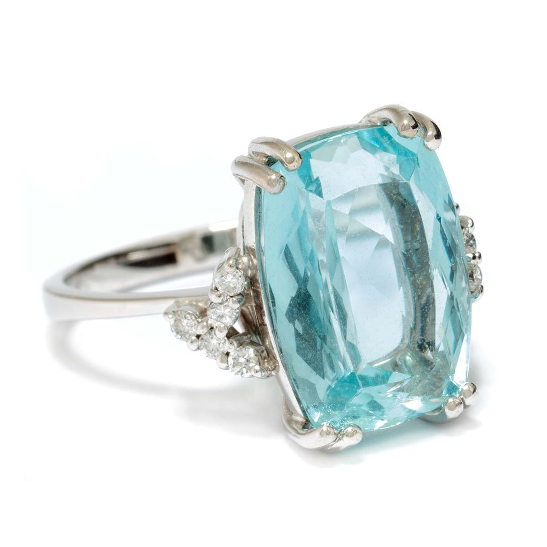 Aquamarin-Brillantring