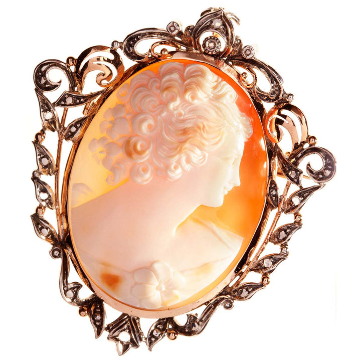 Florale Silberbrosche mit gelocktem Mädchen