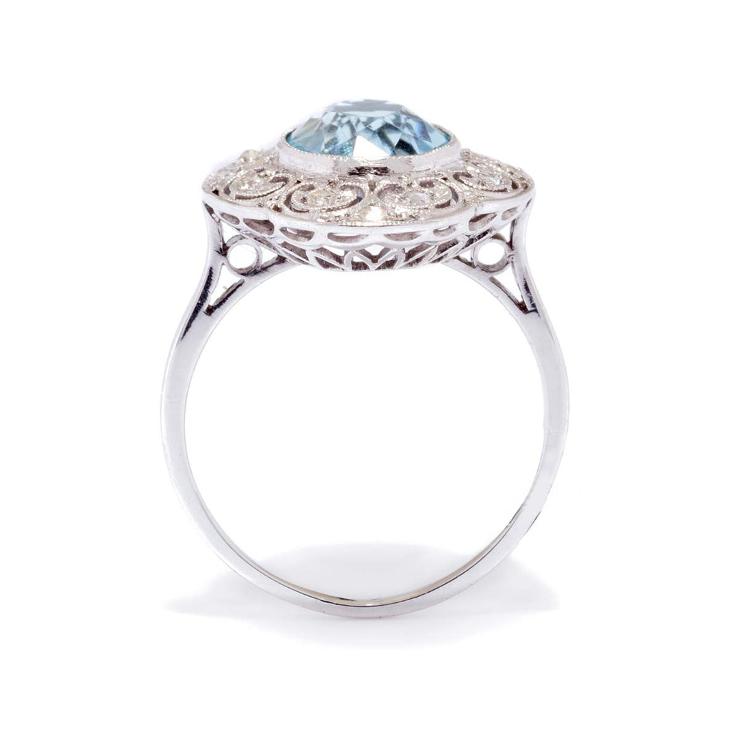 Aquamarin-Diamant-Ring