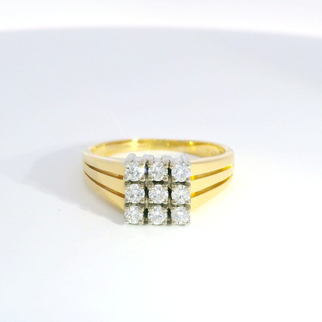 Ring mit mehreren Steinen